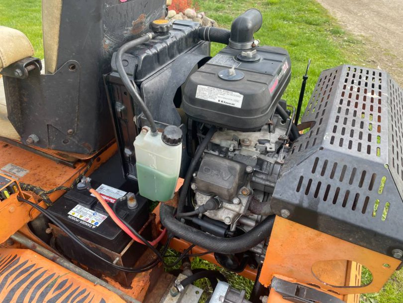 00E0E 49iKCBl5u85z 0CI0t2 1200x900 810x608 Scag Turf Tiger 61 inch zero turn STT61 22KA riding lawn mower for sale