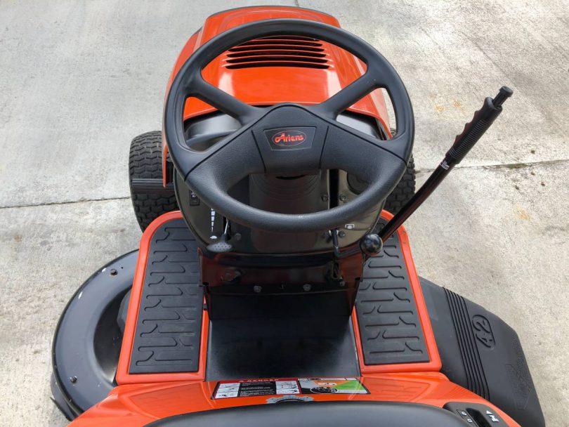 00404 aVIlsx4C1oyz 0CI0t2 1200x900 810x608 Ariens 936060 42 inch Riding Mower for Sale