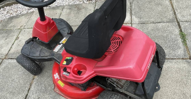 08D84D1D 288D 4C93 A284 E67B2B6F650C 375x195 2018 Craftsman R110 30” riding lawn mower for sale