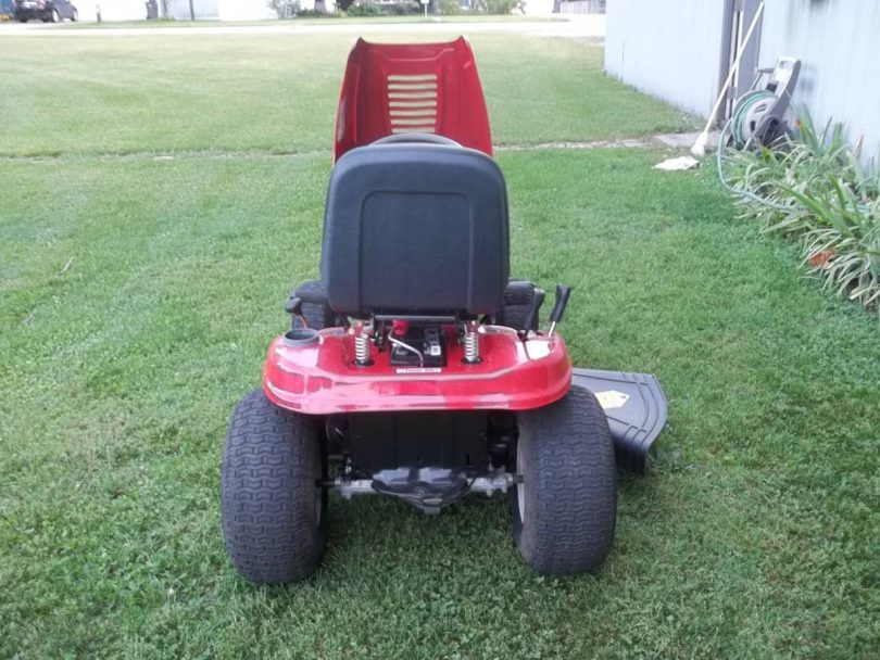 00Q0Q eh6pS5yxokuz 0x20oM 1200x900 810x608 2010 craftman yts3000 riding lawn mower