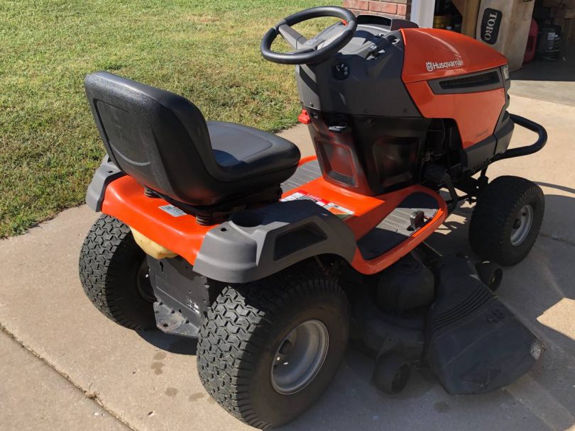 00y0y gVe9BV7M5rIz 0CI0t2 1200x900 810x608 Husqvarna YTH23V48 Riding mower for sale