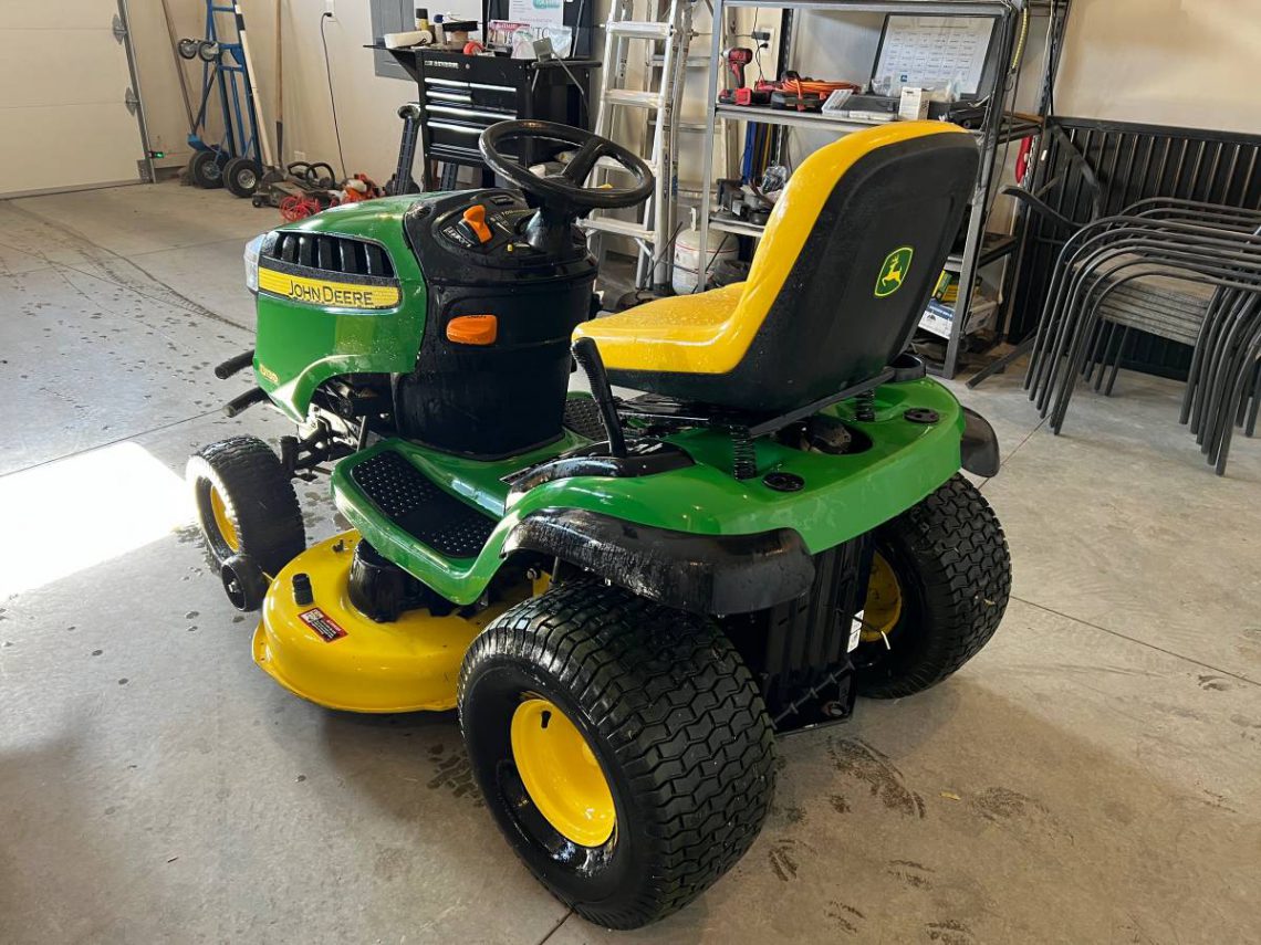John Deere D130 Riding Lawn Mower & 44inch Snow Blower RonMowers