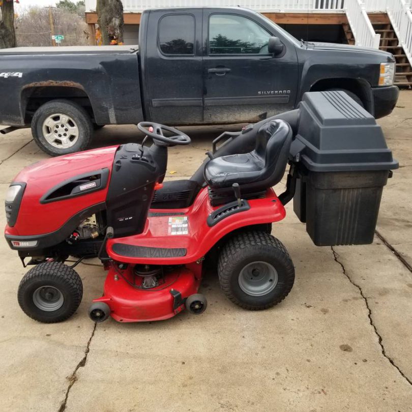 00z0z 8wardXk4Z2Oz 0CI0CI 1200x900 810x810 2010 Craftsman YT 3000 riding lawn mower for sale
