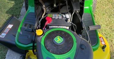 00707 h733SJOHxWPz 0fu0kD 1200x900 375x195 John Deere E100 42 inch Riding Lawn Mower for Sale