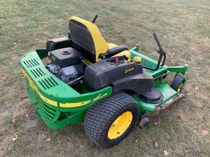 00Y0Y beXQUZeIHX1z 0CI0t2 1200x900 810x608 John Deere 757 Zero Turn riding lawn mower
