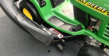 00c0c 96hw8VRyEbez 0CI0t2 1200x900 375x195 John Deere STX38 Riding Lawn Mower With Double Bagging System