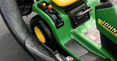 00g0g huR6yhWEsn4z 0lM0t2 1200x900 375x195 John Deere STX38 Riding Lawn Mower With Double Bagging System