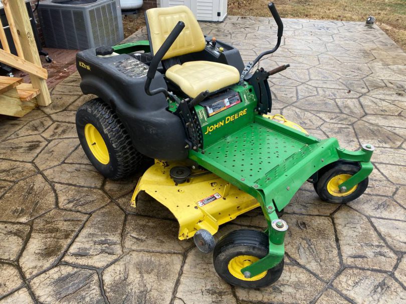 00i0i 3uj35PMrNKsz 0CI0t2 1200x900 810x608 2008 John Deere Z425 Zero Turn Riding Lawn Mower for Sale