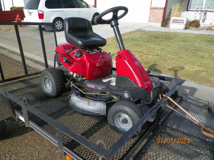 00F0F 4xKzki85FoPz 0CI0t2 1200x900 810x608 Craftsman R 1000 30 inch riding lawn mower for sale