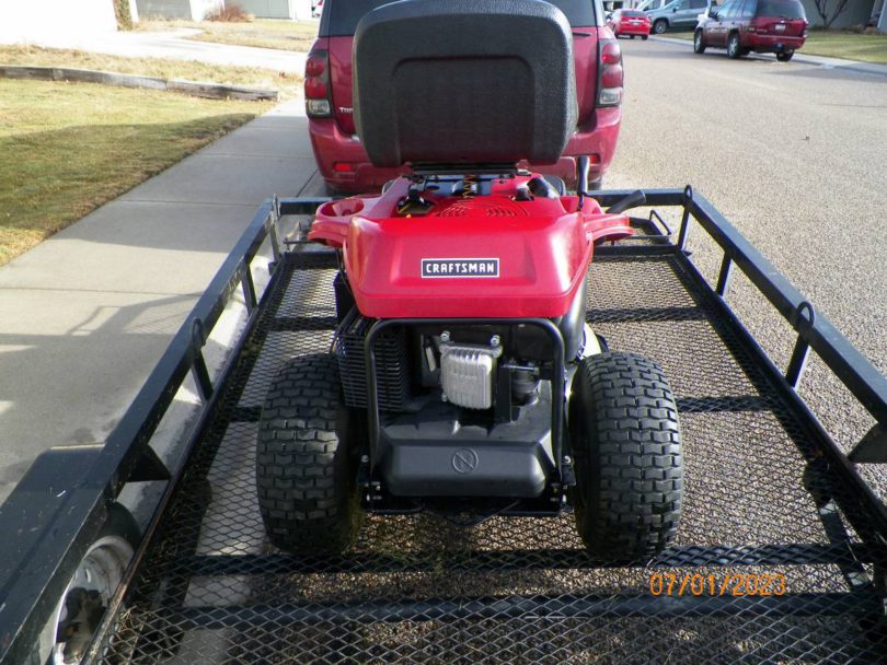 00F0F aXPRS6o5eW7z 0CI0t2 1200x900 810x608 Craftsman R 1000 30 inch riding lawn mower for sale