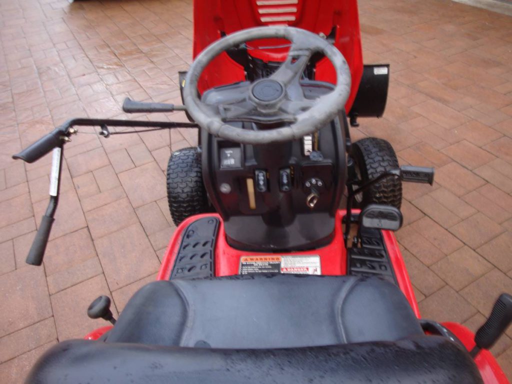 TROY BILT Bronco 42" deck with Snow Plow RonMowers