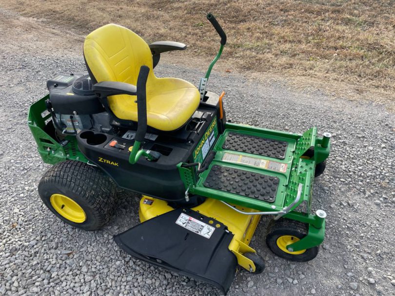 00g0g kqrrd8izfFiz 0CI0t2 1200x900 810x608 2020 John Deere Z345R zero turn riding lawn mower