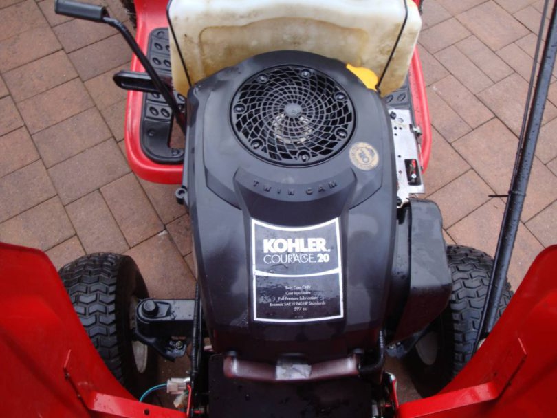 TROY BILT Bronco 42" deck with Snow Plow RonMowers
