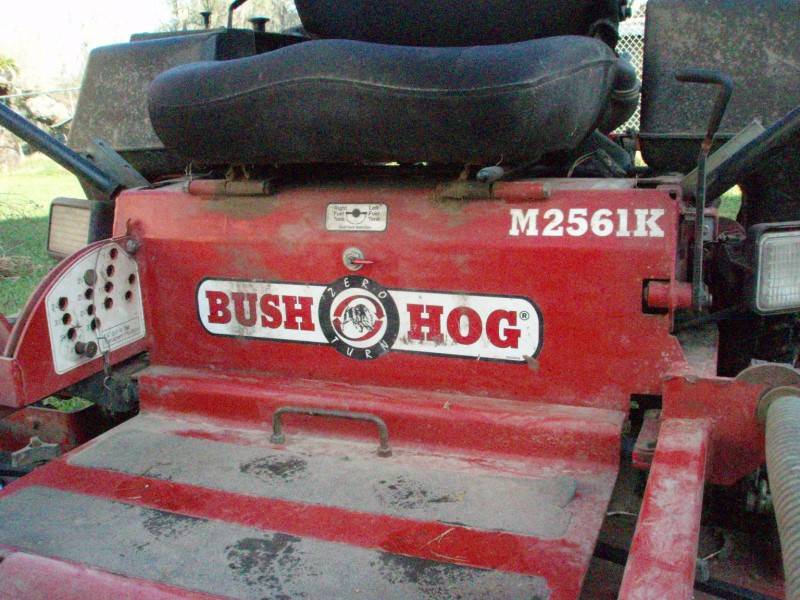 00K0K 2TOwzu5NlZY 0cU09G 1200x900 2005 Bush Hog model M2561K Zero Turn Lawn Mower