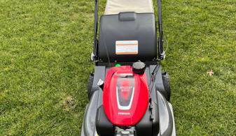 00d0d gMXEvvHwFhS 05r07g 1200x900 337x195 2022 Honda HRX215VKA lawnmower Brand Like New