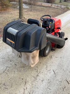 Simplicity Bagger Simplicity Broadmoor riding lawn tractor with double bagger - RonMowers