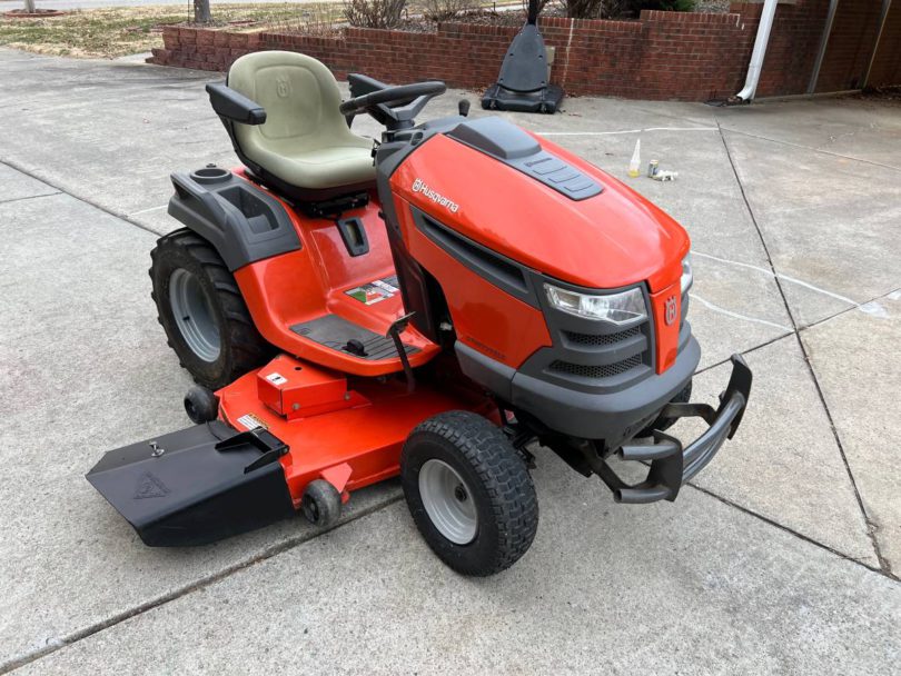 00i0i imzqTllN5MV 0CI0t2 1200x900 810x608 Husqvarna Riding Lawn Mower GTH27V52LS with 52” deck