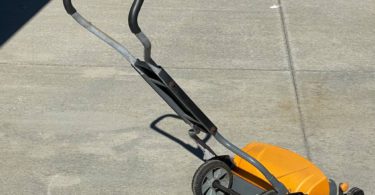 00v0v kcEDk8pd75b 0xc0t2 1200x900 375x195 Used Fiskars StaySharp Max Reel Manual Push Lawn Mower for Sale