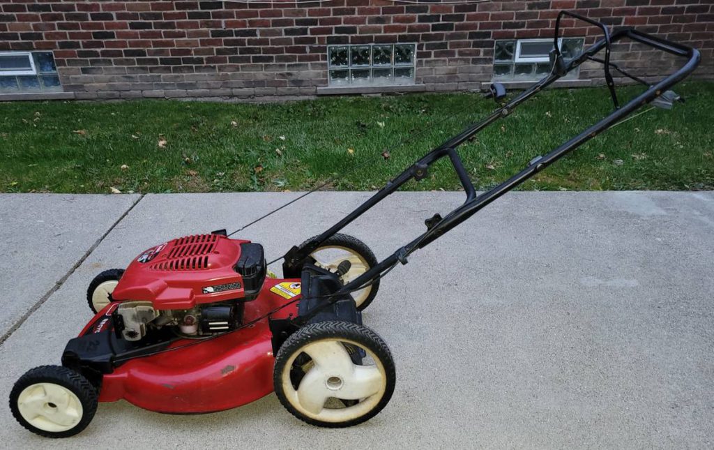 Toro 20016 self propelled mulching 22 Inch lawn mower RonMowers