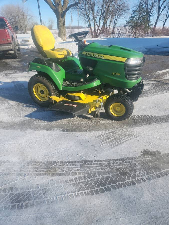 41E80B8A 0053 49A7 93C7 E454C0239F73 2015 John Deere X734 AWS lawn tractor 60 cut mower deck