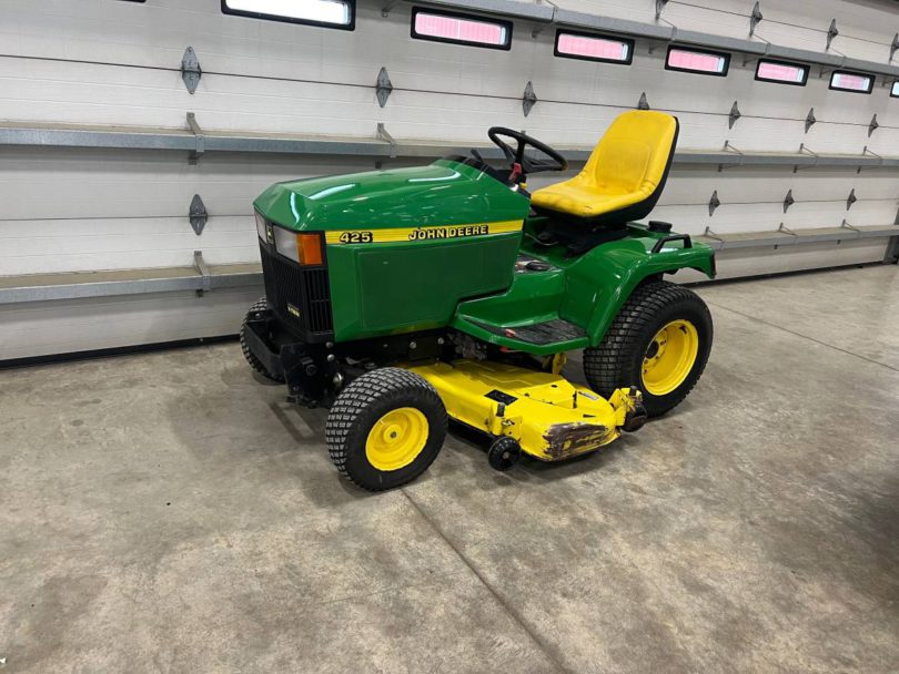 00202 5zqFYjmds20 0CI0t2 1200x900 810x608 1999 John Deere 425 with 54” deck for sale