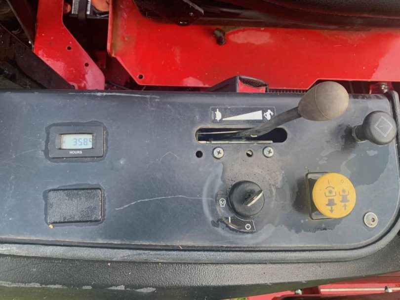 00404 3hWxohPIaNX 0kE0fu 1200x900 810x608 Ferris IS 700Z series zero turn riding mower for sale