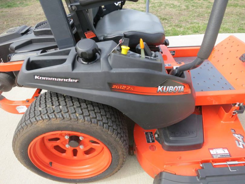 00R0R 2mvJ6LHeG7E 0CI0t2 1200x900 810x608 2013 Kubota ZG127S 54 zero turn riding lawn mower for sale