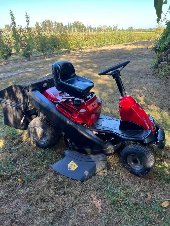 00S0S 5sTIDCQNW9Jz 0t20CI 1200x900 Used Craftsman R1000 riding lawn mower with double bagger