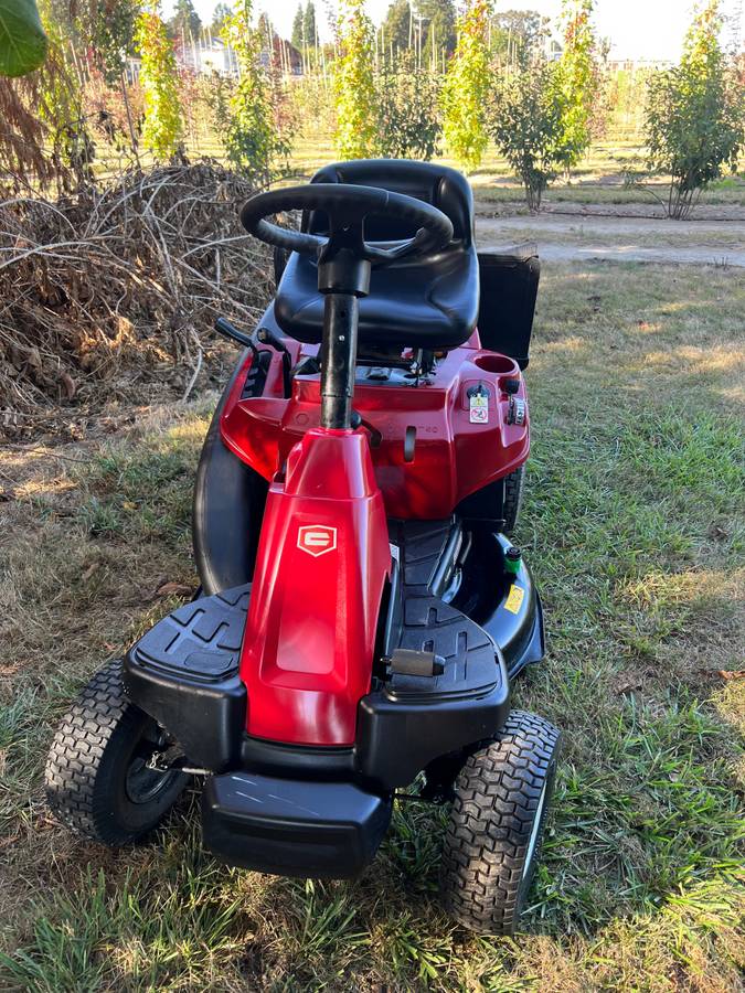 00W0W 3RqLbUz9ZQNz 0t20CI 1200x900 Used Craftsman R1000 riding lawn mower with double bagger