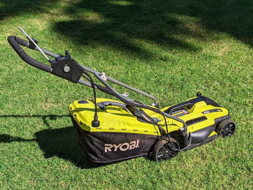 00t0t lOyEqdvZGVA 0Cz0t2 1200x900 810x610 Used Ryobi 11 Amp 13 in. Electric Mower for Sale