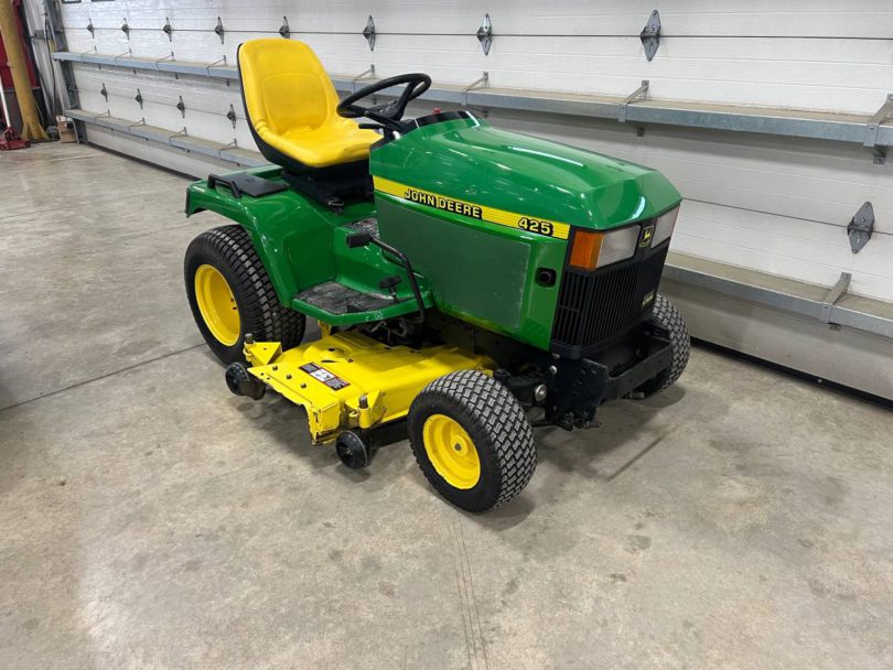00y0y 8wH3ZyfVFpO 0CI0t2 1200x900 810x608 1999 John Deere 425 with 54” deck for sale