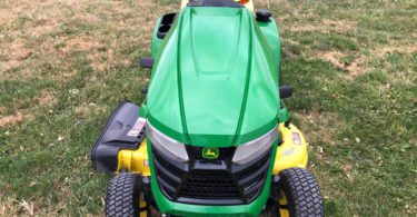 01313 gbezEBcc5Us 0CI0t2 1200x900 375x195 2017 John Deere X330 residential riding lawn mower for sale