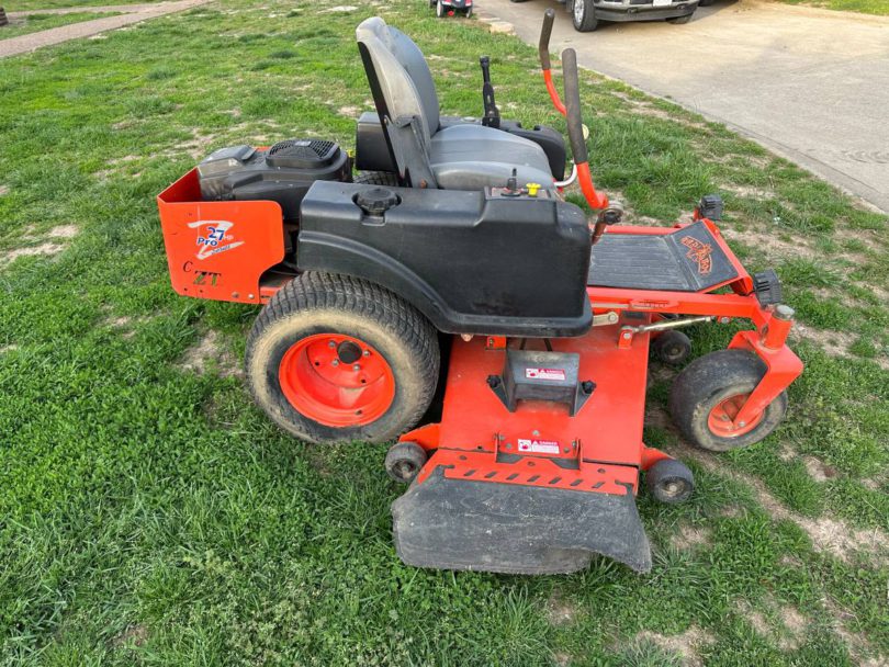 00202 bE0OrehiC8t 0CI0t2 1200x900 810x608 Bad Boy CZT 27hp pro commercial grade zero turn mower