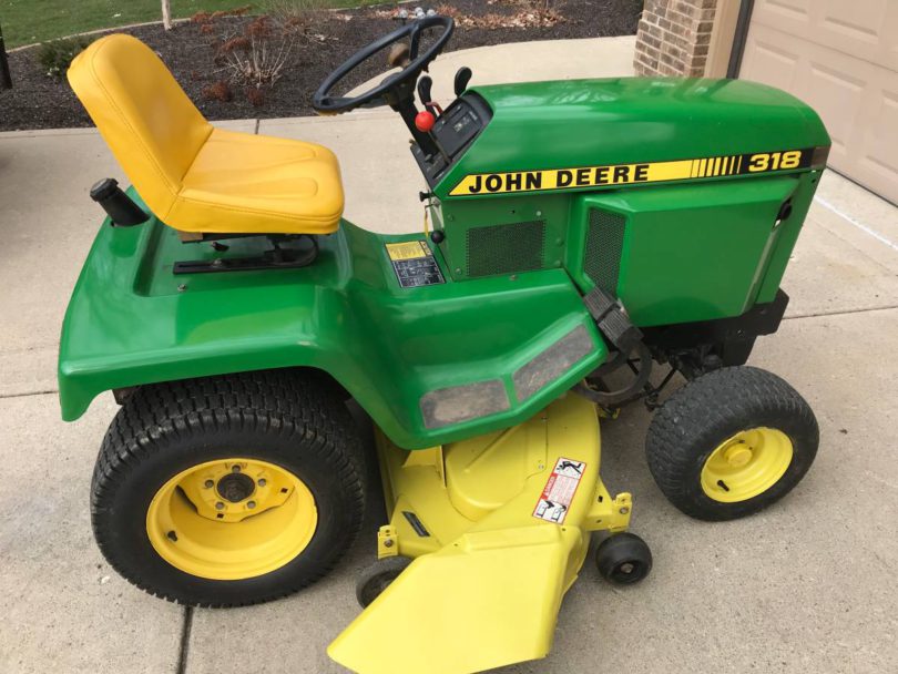 00H0H gYiaCH5rUvp 0CI0t2 1200x900 810x608 John Deere 318 Riding Mower in excellent condition