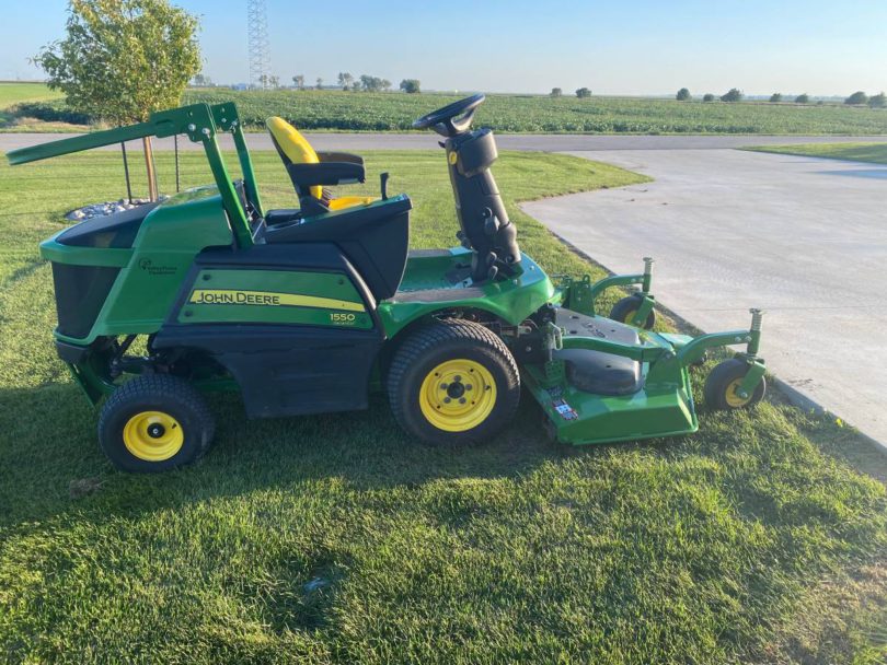 00g0g iLIFHqmqTYl 0CI0t2 1200x900 810x608 2015 John Deere 1550 front mount commercial lawn mower for sale