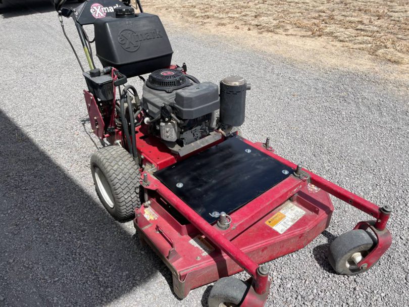 00i0i irtGZm0n4e5 0CI0t2 1200x900 810x608 Exmark TT3615KAC is a 36 Turf Tracer HP walk behind mower for sale