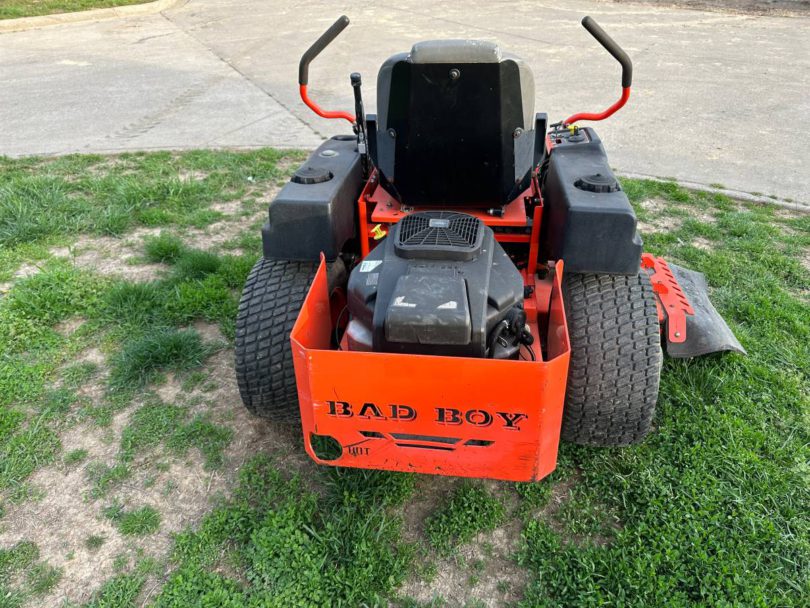 01414 eVuVNTsTHqA 0CI0t2 1200x900 810x608 Bad Boy CZT 27hp pro commercial grade zero turn mower