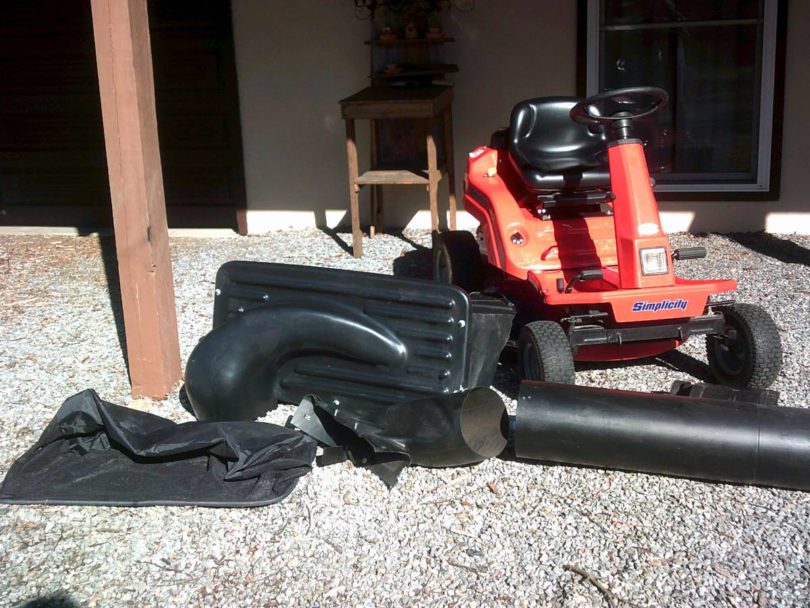 00I0I 2qx0rribvNt 0CI0t2 1200x900 810x608 Used Simplicity Cavalier 33 Rear Engine Riding Mower for Sale