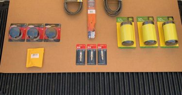 Husqvarna YTA18542 Riding Lawn Mower for Sale in Very good condition 00t0t bTcnUoaprzB 0jm0pO 1200x900 375x195 Husqvarna YTA18542 Riding Lawn Mower for Sale in Very good condition