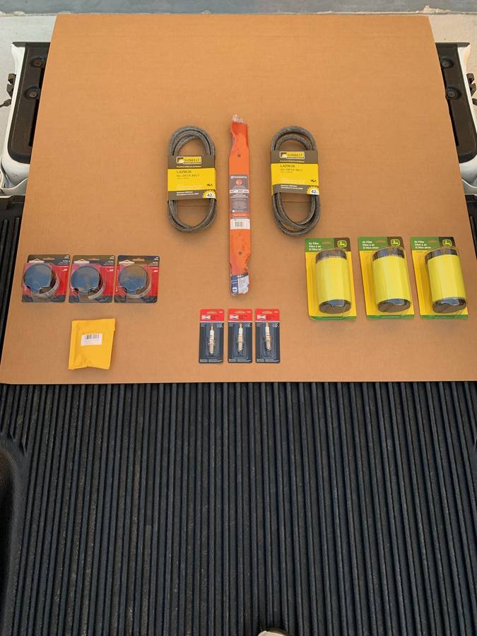 Husqvarna YTA18542 Riding Lawn Mower for Sale in Very good condition 00t0t bTcnUoaprzB 0jm0pO 1200x900 Husqvarna YTA18542 Riding Lawn Mower for Sale in Very good condition