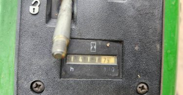 2011 John Deere F525 Riding Lawn Mower with Bagger 00H0H 2BXtq2yfIXy 0CI0t2 1200x900 375x195 2011 John Deere F525 Riding Lawn Mower with Bagger