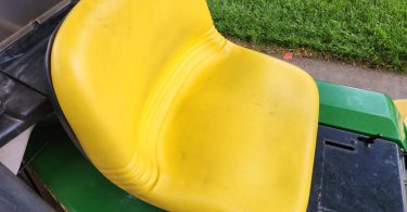 2011 John Deere F525 Riding Lawn Mower with Bagger 01717 jhmbBtjnYRT 0CI0t2 1200x900 375x195 2011 John Deere F525 Riding Lawn Mower with Bagger