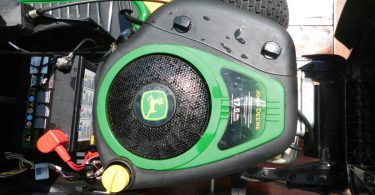 00101 c1dEqGdblCV 0pO0jm 1200x900 375x195 Used John Deere E100 Riding Mower in Excellent Condition