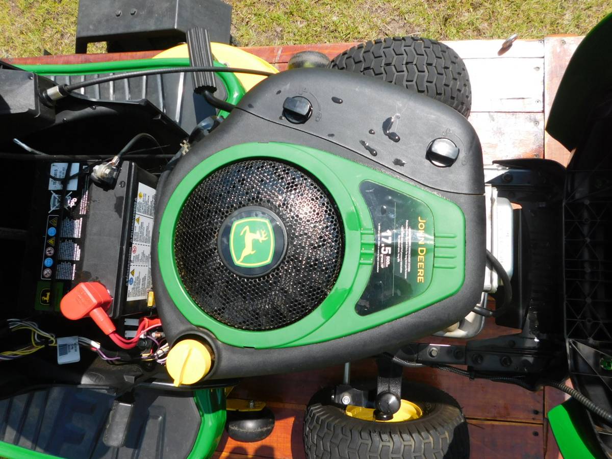 Used John Deere E100 Riding Mower in Excellent Condition RonMowers