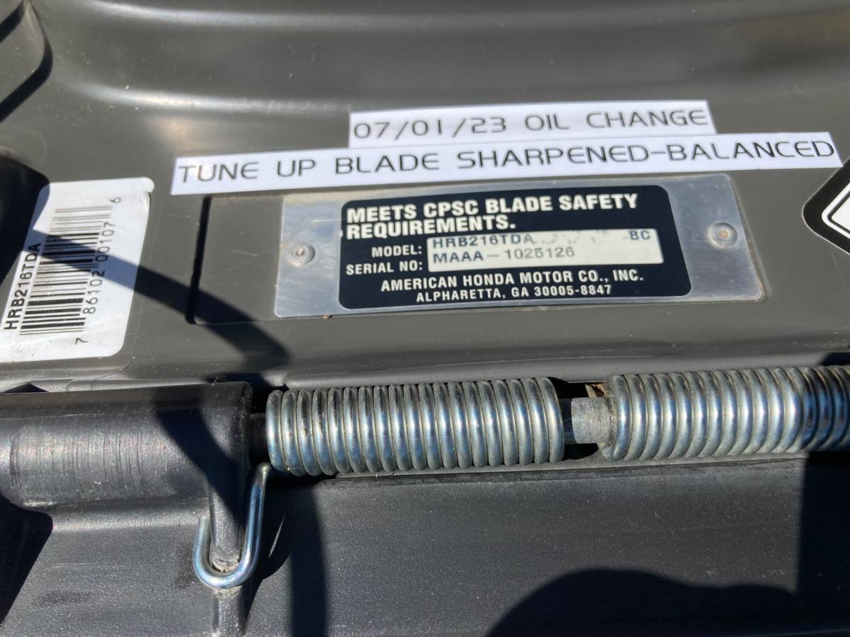 Honda Harmony HRB216 lawn mower for sale 00303 dkuCPLN2NKu 0CI0t2 1200x900 Honda Harmony HRB216 lawn mower for sale
