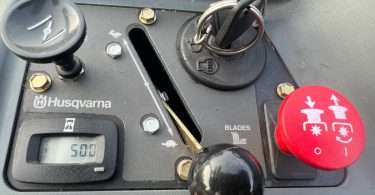 00404 1Ryz1CnSr2y 0CI0t2 1200x900 375x195 Husqvarna RZ4623 46” Zero Turn Mower