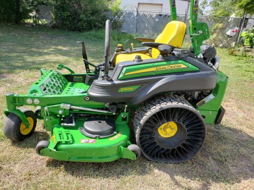00606 26GZt12CirI 0CI0t2 1200x900 810x608 2019 John Deere Z945M 60 EFI Zero Turn Mower for Sale