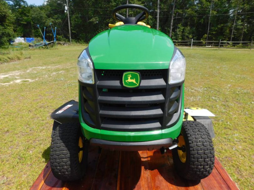 00a0a 2vSqYa8d5aW 0pO0jm 1200x900 810x608 Used John Deere E100 Riding Mower in Excellent Condition