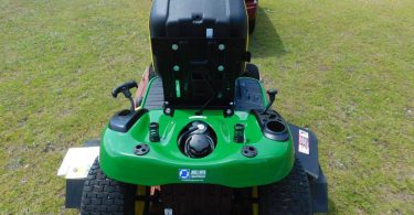 00a0a g3dGjypdDmi 0pO0jm 1200x900 375x195 Used John Deere E100 Riding Mower in Excellent Condition