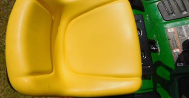 00b0b d8ydafJ64Fa 0pO0jm 1200x900 375x195 Used John Deere E100 Riding Mower in Excellent Condition